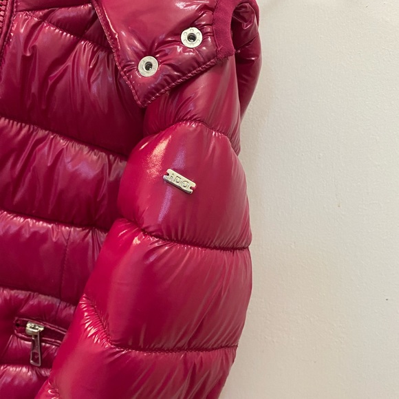 Coat - Picture 5 of 7